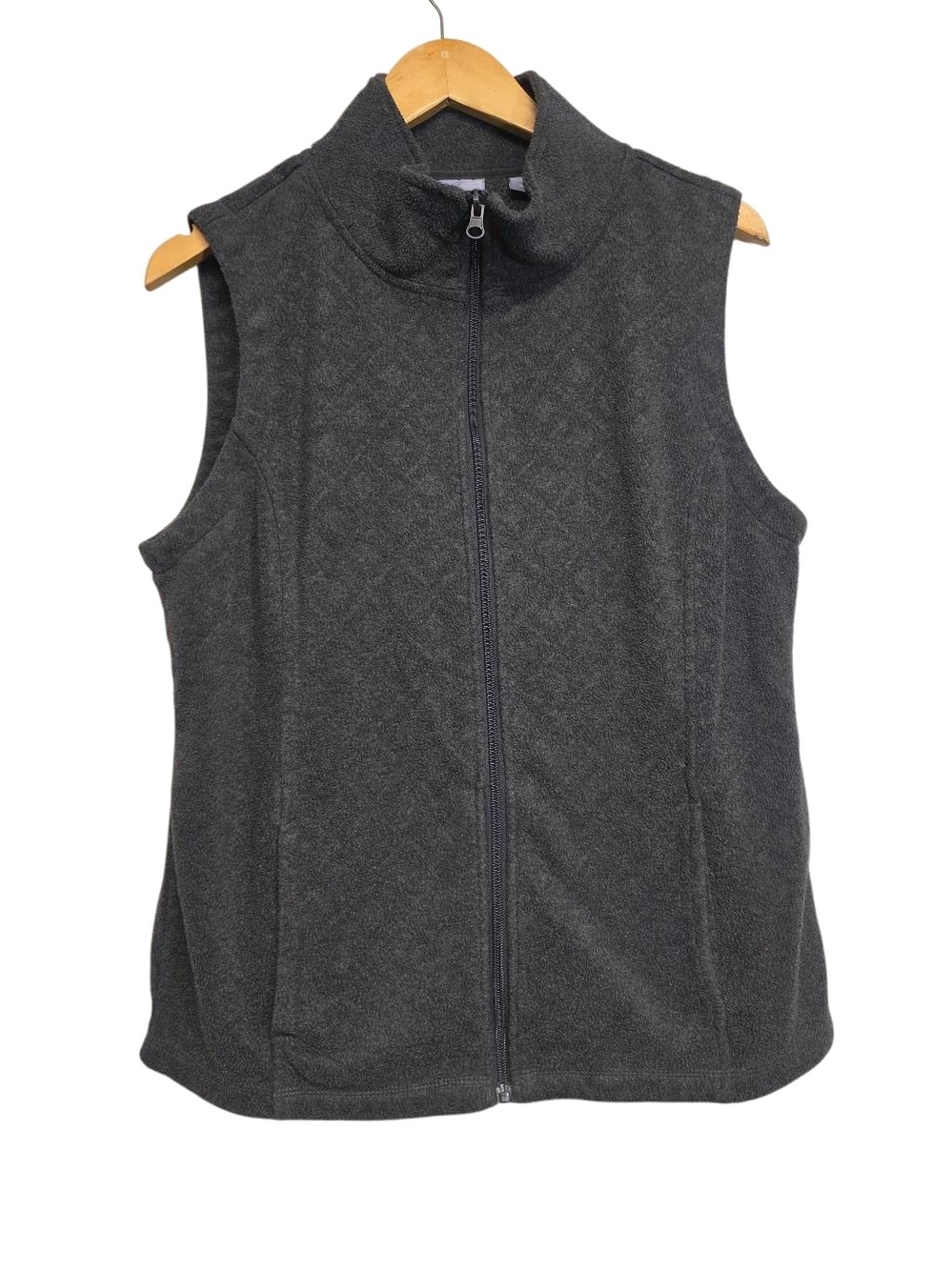 Laura Scott Sleeveless Full-Zip Fleece Vest in Charcoal Gray